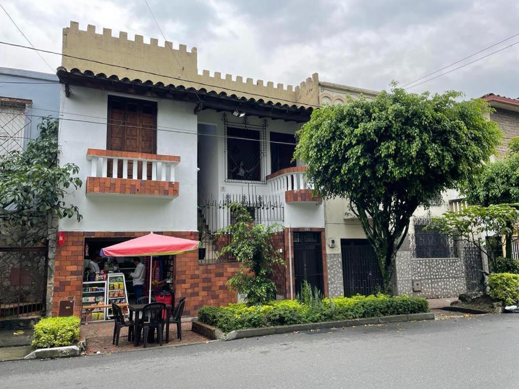 Ayenda Sarayu House Hotel Medellín Kültér fotó
